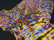 Load image into Gallery viewer, Medium. Tie dye shirt. Scrunch tee.
