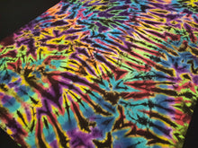 Load image into Gallery viewer, Large. Tie dye shirt. Scrunch tee.
