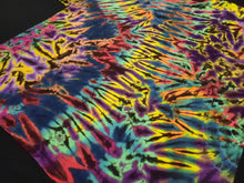 Load image into Gallery viewer, 3XL. Tie dye shirt. Scrunch tee.
