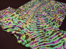 Load image into Gallery viewer, Large. Scrunch tee.
