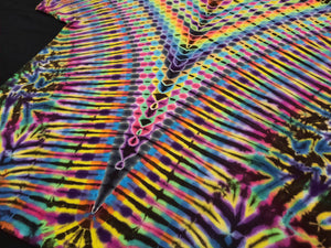 3XL. Psychedelic V tee.
