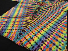 Load image into Gallery viewer, XL. Psychedelic V tee.
