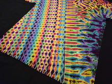 Load image into Gallery viewer, Medium. Honeycomb/scrunch combo tee.
