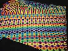 Load image into Gallery viewer, Medium. Honeycomb/scrunch combo tee.
