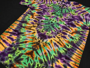 Large. Halloween psychedelic tee.