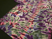 Load image into Gallery viewer, XL. Scrunch tee.
