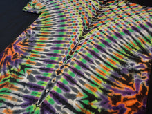 Load image into Gallery viewer, Large. Psychedelic V tee.
