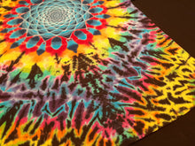 Load image into Gallery viewer, 2XL. Mandala/psychedelic scrunch tee.

