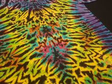 Load image into Gallery viewer, 2XL. Mandala/psychedelic scrunch tee.
