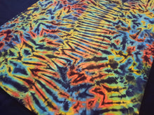 Load image into Gallery viewer, Large. Scrunch tee.

