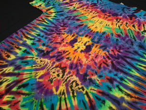 2XL. Psychedelic profile tee.
