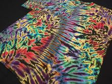 Load image into Gallery viewer, 3XL. Scrunch tee.
