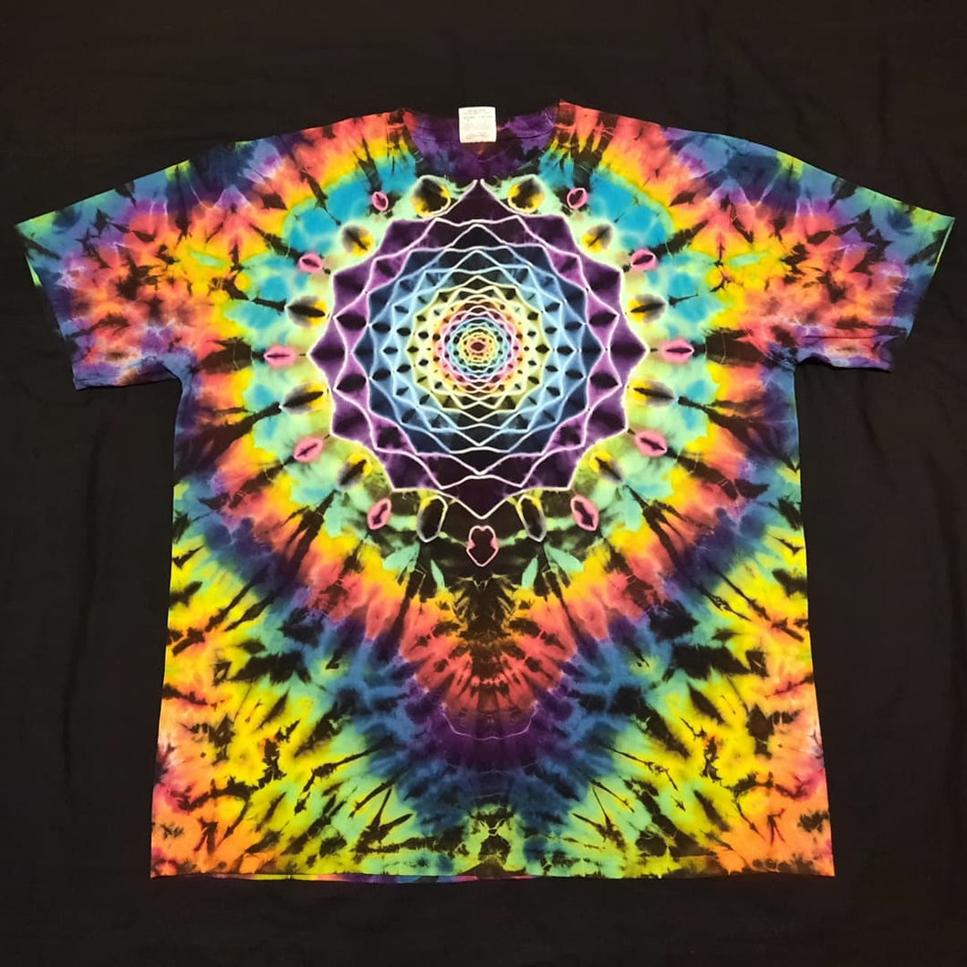 XL. Tie dye shirt. Mandala/psychedelic scrunch combo tee.