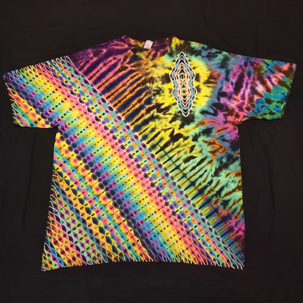 2XL. Tie dye shirt. Psychedelic pleat/diamond combo tee.