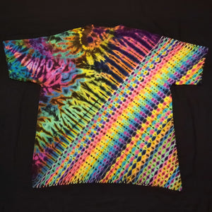 2XL. Tie dye shirt. Psychedelic pleat/diamond combo tee.