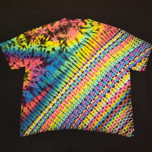 Load image into Gallery viewer, 3XL. Tie dye shirt. Psychedelic pleat/diamond combo tee.
