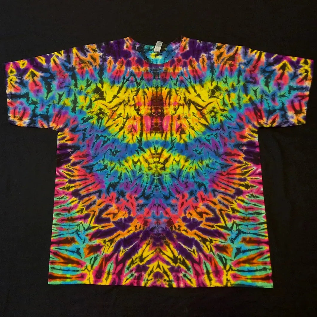 2XL. Psychedelic scrunch tee.