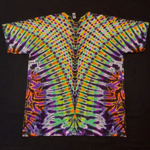XL. Psychedelic V tee.
