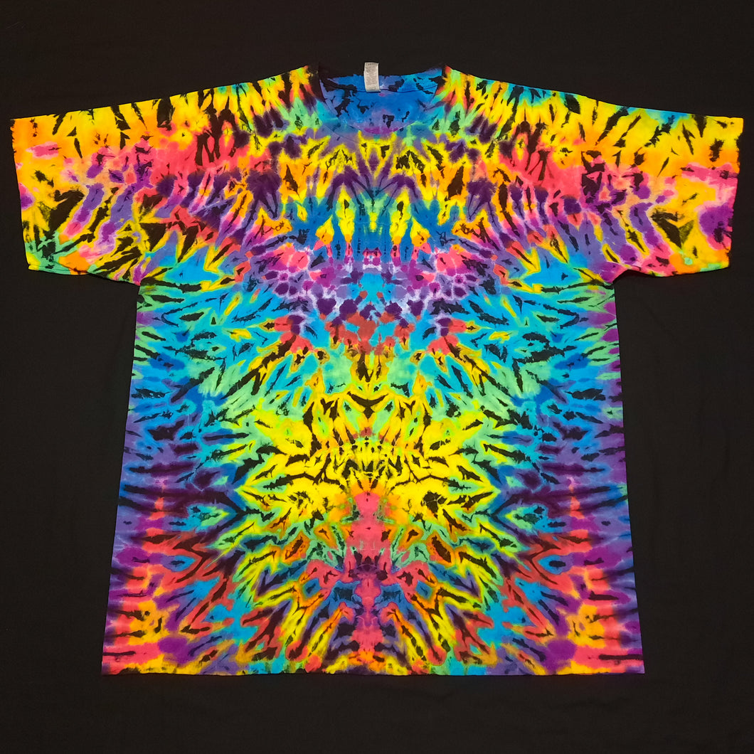 2XL. Psychedelic profile tee.