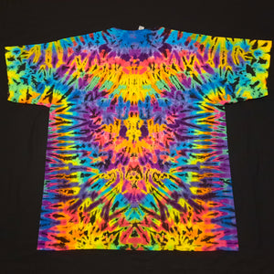 2XL. Psychedelic profile tee.