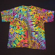 Load image into Gallery viewer, 3XL. Scrunch tee.
