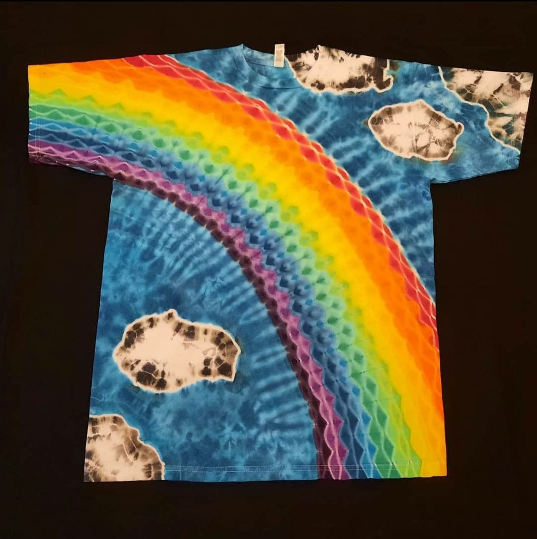 Medium. Tie dye shirt. Rainbow in the clouds tee.