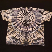 Load image into Gallery viewer, 3XL. Tie dye shirt. Grey scale mandala/ psychedelic scrunch combo tee.
