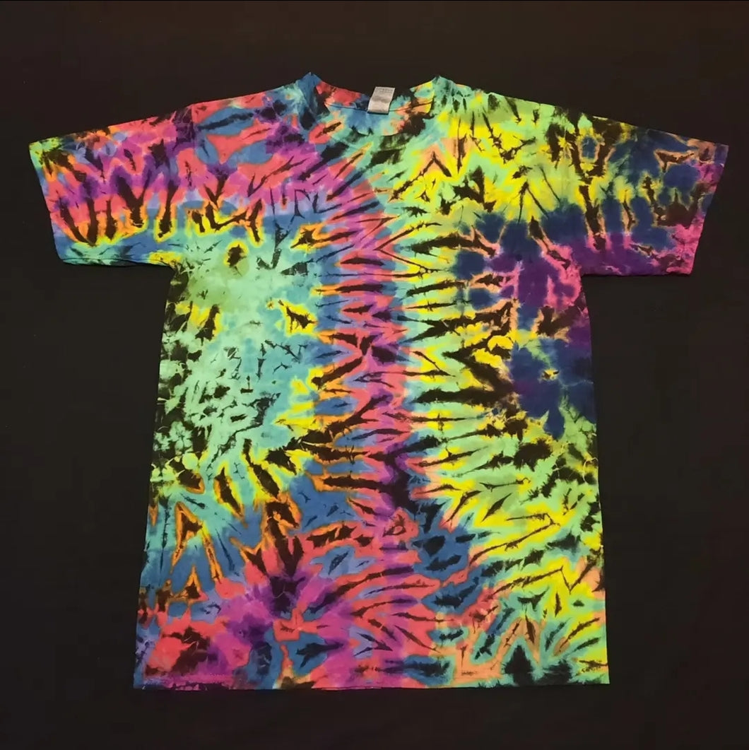 Medium. Tie dye shirt. High contrast scrunch tee.
