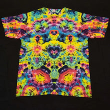 Load image into Gallery viewer, XL. Tie dye shirt. Psychedelic profile tee.
