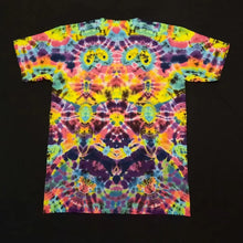 Load image into Gallery viewer, Medium. Tie dye shirt. Psychedelic profile tee.

