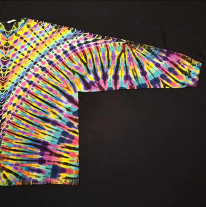 3XL. DISCOUNTED. See description. Psychedelic play V tee.
