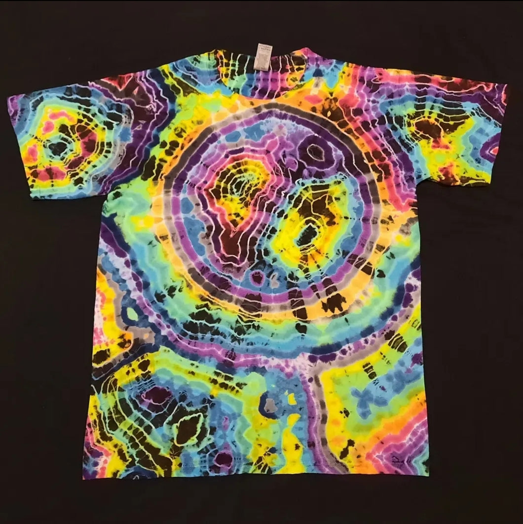 Medium. Tie dye shirt. Dark rainbow geode tee.