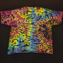 Load image into Gallery viewer, 3XL. Tie dye shirt. High contrast scrunch tee.
