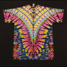 Load image into Gallery viewer, Medium. Tie dye shirt. High contrast psychedelic V tee.
