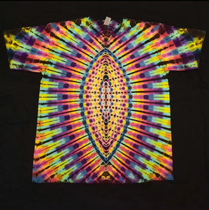 XL. Tie dye shirt. High contrast third eye tee.