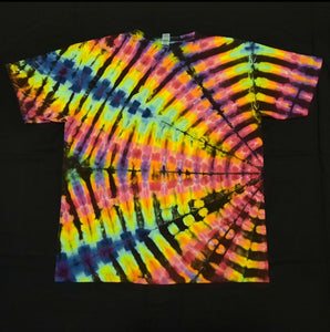 XL. Tie dye shirt. Radiowave tee.