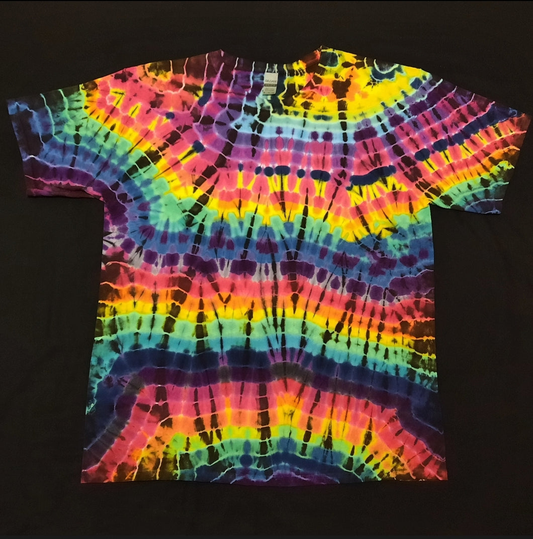 XL. Tie dye shirt. Rainbow slice tee.