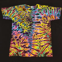 Load image into Gallery viewer, Large. Tie dye shirt. Scrunch tee.
