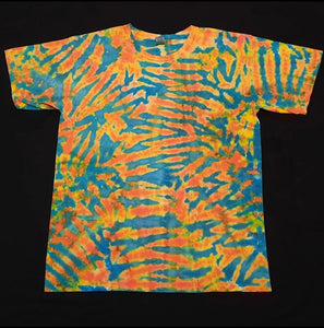 Large. Scrunch tee.