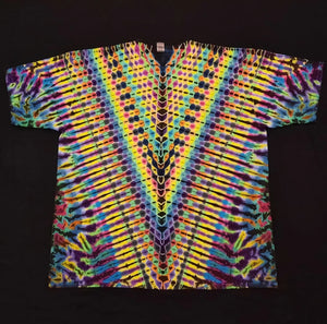 2XL. Psychedelic V tee.