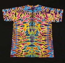 Load image into Gallery viewer, Medium. Psychedelic scrunch tee.
