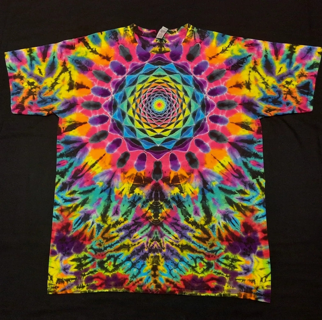XL. Mandala tee.