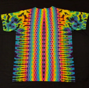 Medium. Mandala/diamond with spine tee.