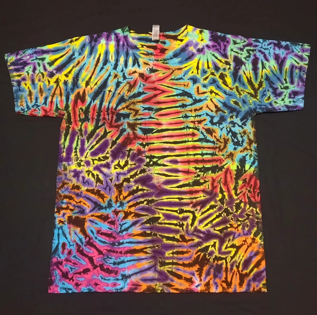Large. Scrunch tee.