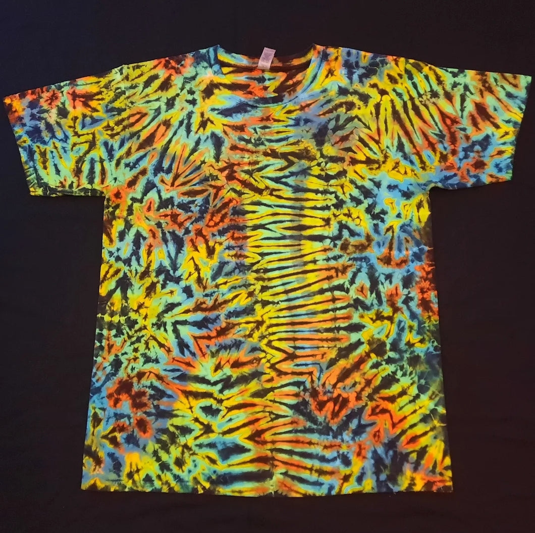 Large. Scrunch tee.