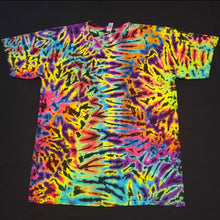 Load image into Gallery viewer, Large. Scrunch tee.
