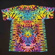 Load image into Gallery viewer, Large. Psychedelic scrunch tee.
