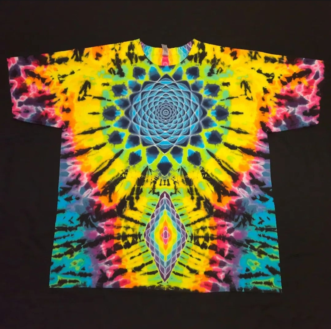 2XL. Mandala/diamond combo with spine tee.