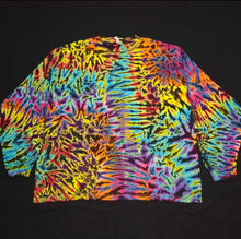 Load image into Gallery viewer, 3XL. Long sleeve scrunch tee.
